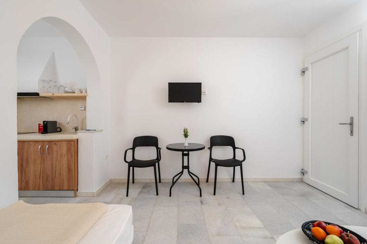 Celestial Seaview Apartments- Apollon Naxos City 외부 사진